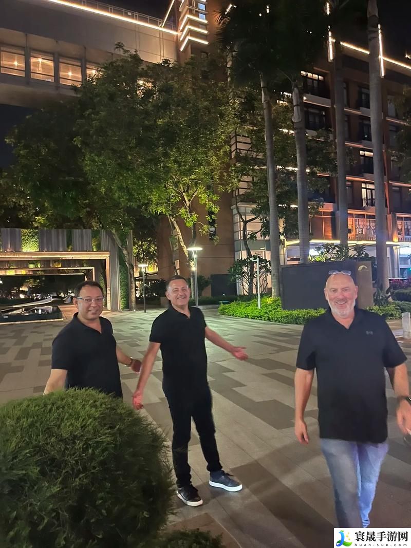 我接待了三个外国客人