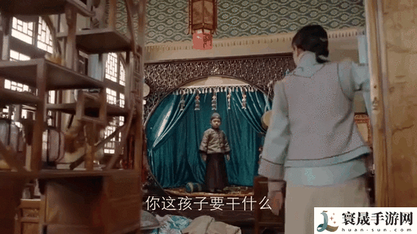 周莹躲进被子里